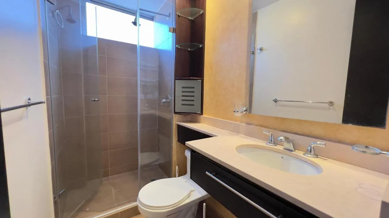 דירה קיטו Penthuose Diagonal Al Quicentro, Piscina, Gym, 3 Dormitorios De Lujo